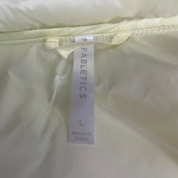 Fabletics Elliot Puffer Vest Size: L - Picture 9 of 10